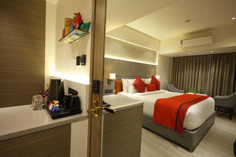 Bedroom 3, Marigold - Newly Renovated Hotel , Ahmadnagar