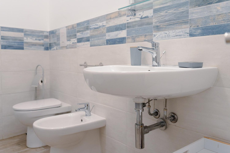 Bathroom 2, Villa Favignana, Trapani