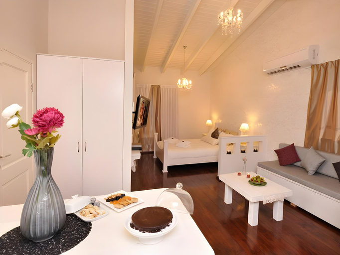 Bedroom 2, La Pace Boutique Resort