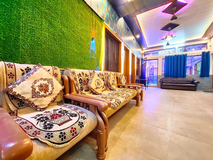 Public Area, Goroomgo Raghunandan Guest House Ayodhya, Faizabad