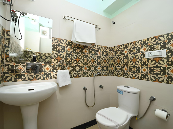 Bathroom 4, J Startup House Jaipur - C Scheme , Jaipur