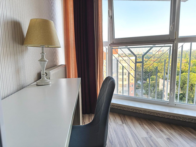 Others 4, Stunning new design apartment next to park