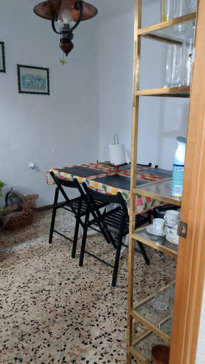 Others 5, Habitaciones Yanet, Barcelona