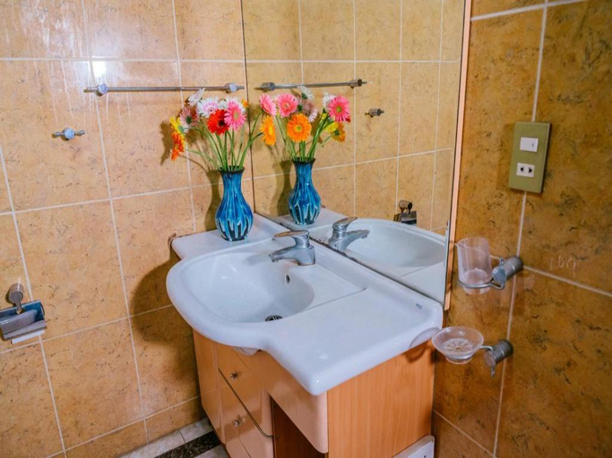 Bathroom 2, Hola House Hanoi 2, Hoàn Kiếm