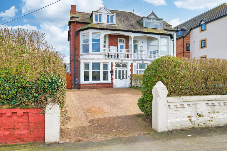 Exterior & Views 3, Fairhaven View by Guestz, Lancashire