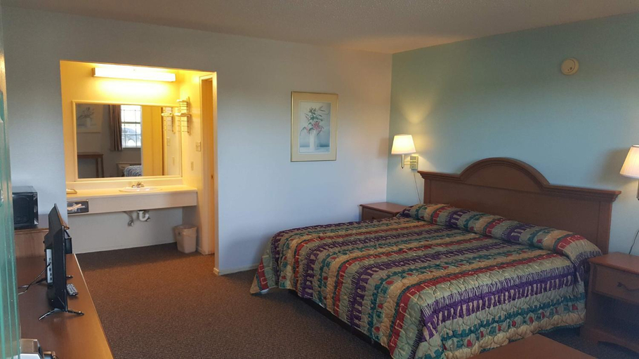 Others 3, Lake Eufaula Inn & Suites, McIntosh