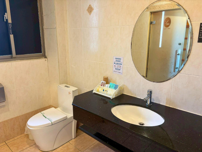 Bathroom 3, Lang Kei Motel, Taoyuan