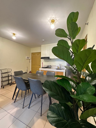 Others 2, 2-Bedroom Condo (1 queen bed setup) with Parking, Davao City