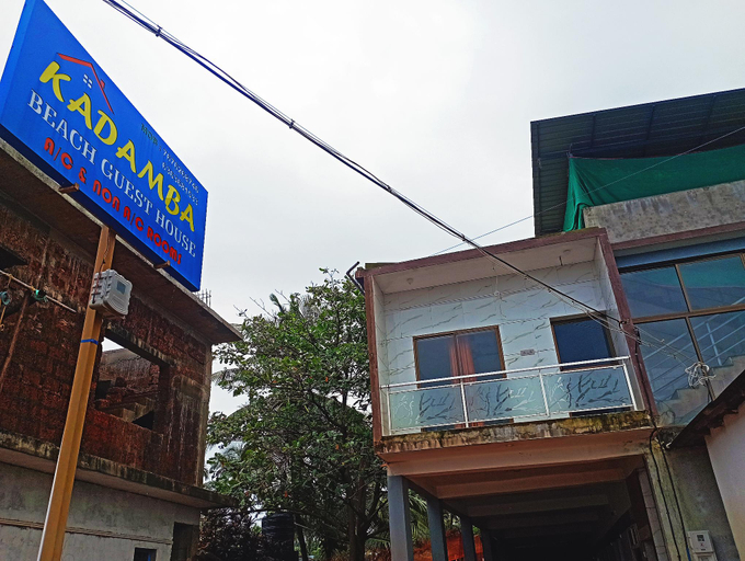 Exterior & Views