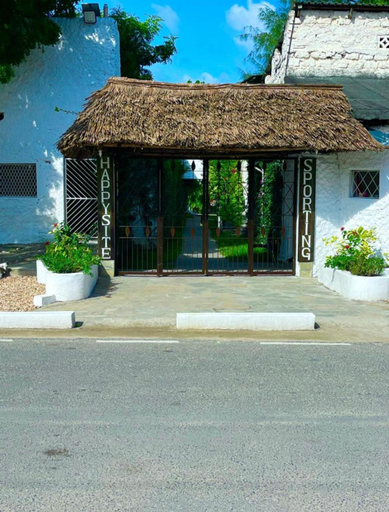 Others 4, Studio Leliya, Malindi