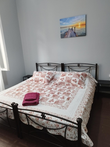 Others 2, Apartment Atiki metro shared bathroom and kitchen, Attica