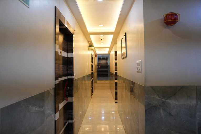 Public Area 2, Hotel Pearl View - Near US Embassy BKC, Mumbai Suburban