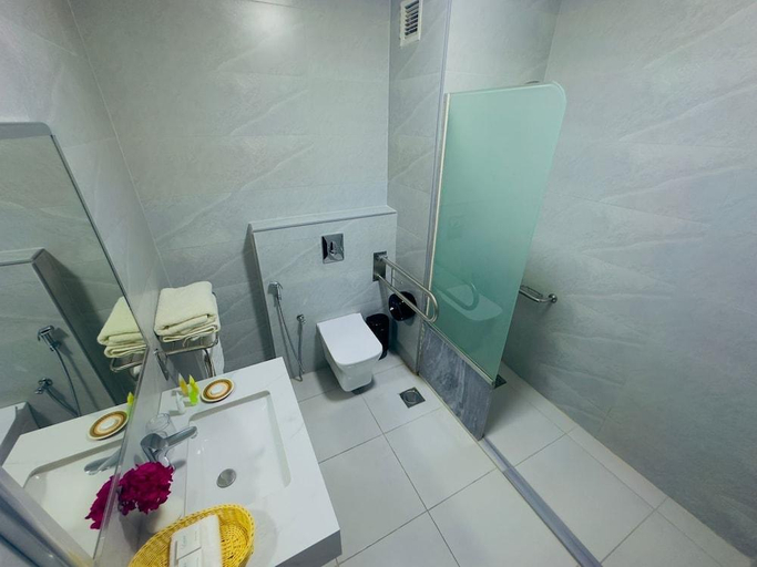 Bathroom 5, The RN Hotels, Wadi Musa