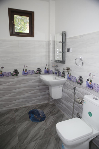 Bathroom 3, Saveen View Ella, Ella