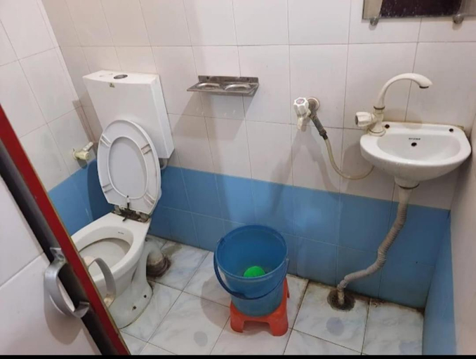 5, Hotel Galaxy, Kanpur Nagar
