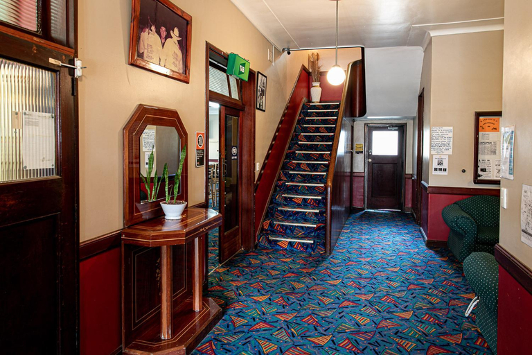 3, Bank Hotel Dungog, Dungog