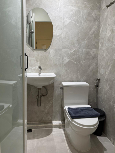 Bathroom 4, My House Guesthouse & Restaurant, Phra Nakhon