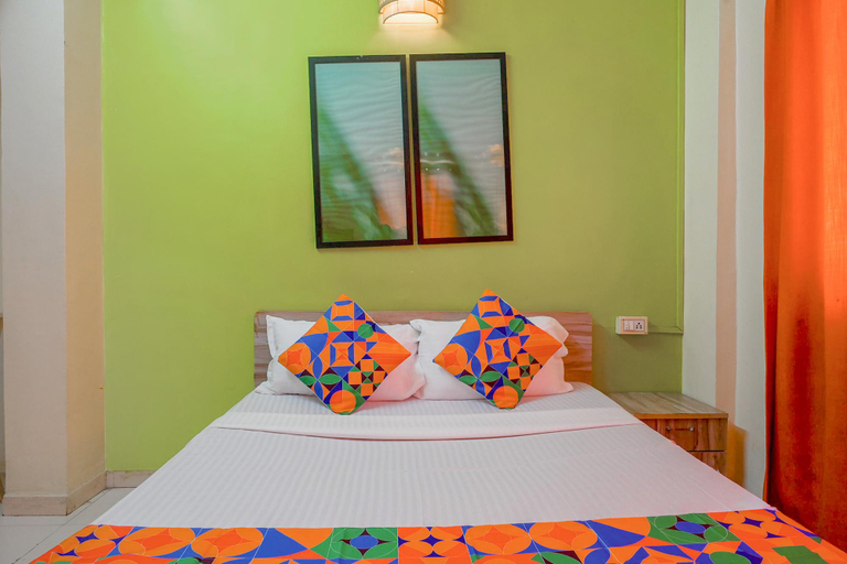 Bedroom 5, FabHotel Saraswati Niwas, Pune