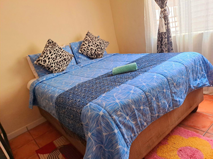 Others 4, Residential Inn, City of Tshwane