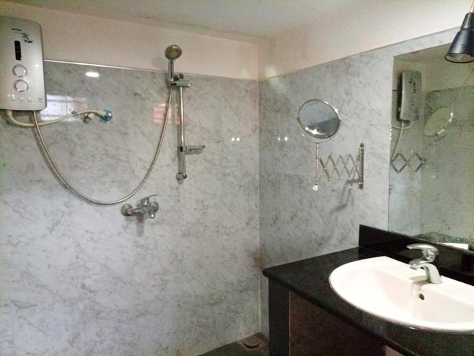 Bathroom 3, Sakura Ocean Mirissa, Weligama