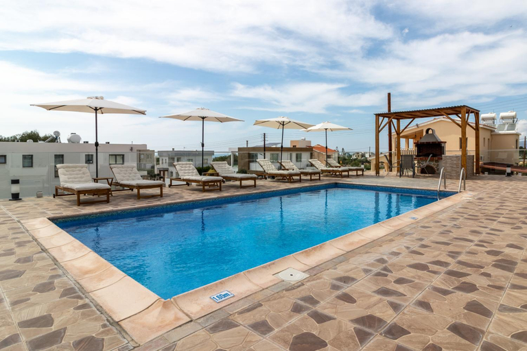 Others 3, ARF Apartments - with Jacuzzi at the complex