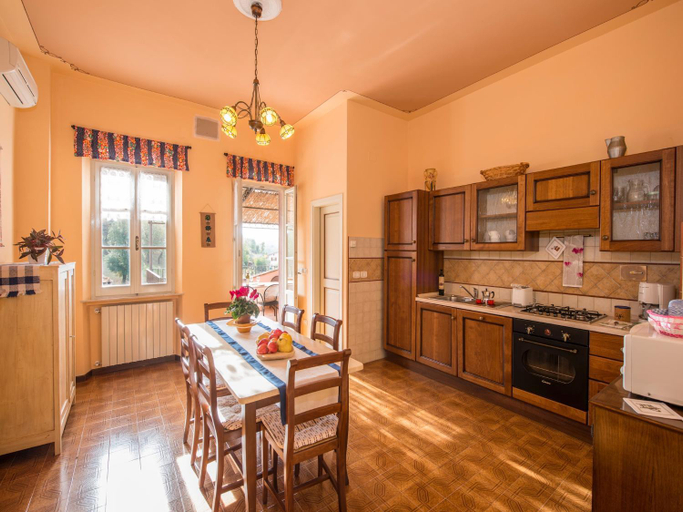 Others 4, Air-conditioned flat with pool and wellness area, Perugia