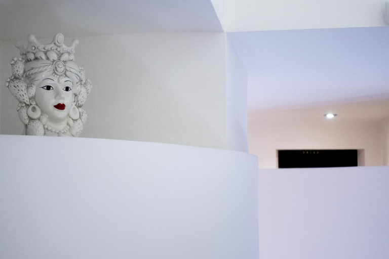 Bedroom 1, Il Bianco E Il Nero, Syracuse