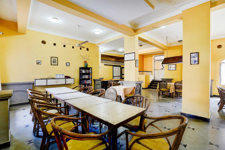 Food & Drinks, Townhouse Oak Calangute Bus Terminal, North Goa