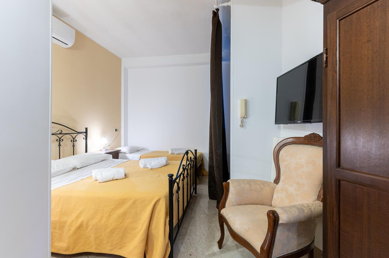 Bedroom 3, Casal del Borgo, Brindisi