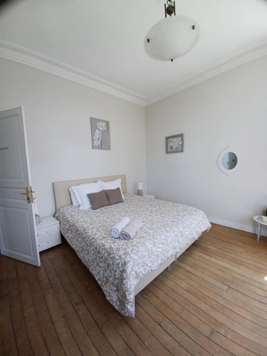 Bedroom 2, Chambres d'Hotes des Rouets, Nord