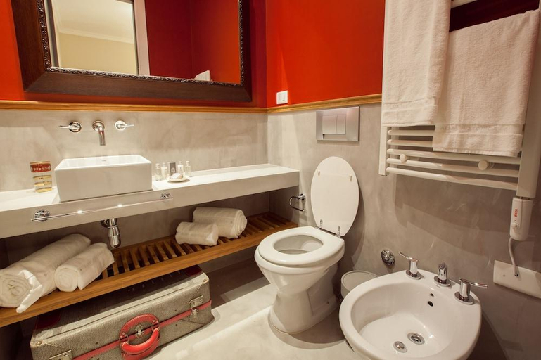 Bathroom 4, ALMA HISTORICA BOUTIQUE HOTEL, Montevideo