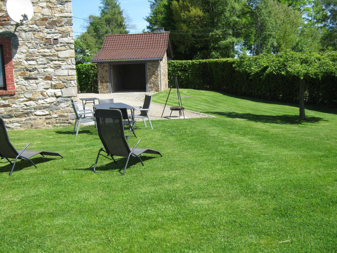 Others 4, Cosy Apartment in Born with Terrace and Garden, Liège