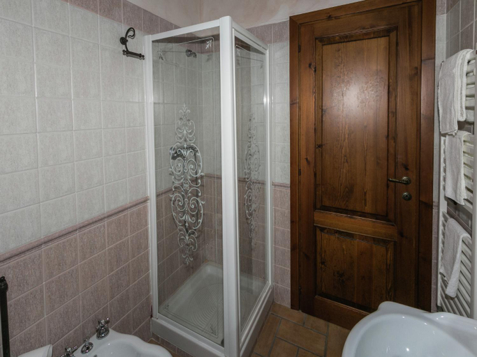 Bathroom 3, Elegant Apartment Only 1 Hour From Rome, Terni