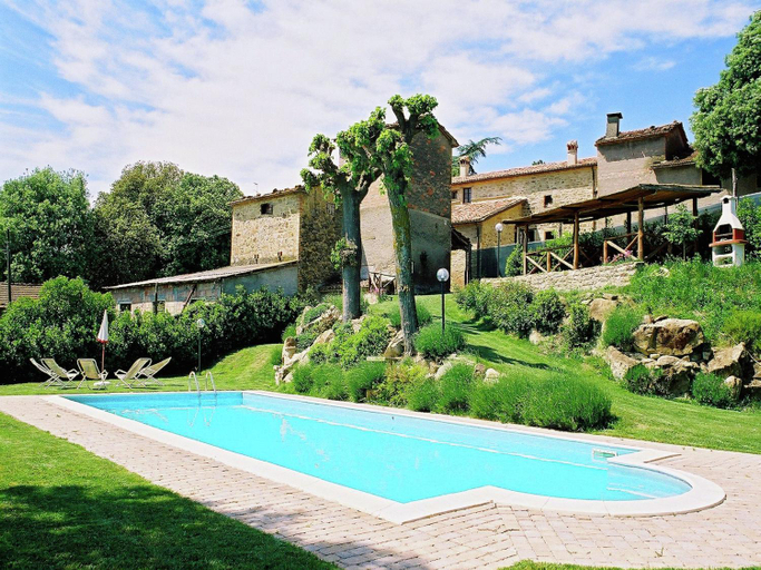 Exterior & Views 1, Holiday Home in Monte Santa Maria with Pool, Perugia