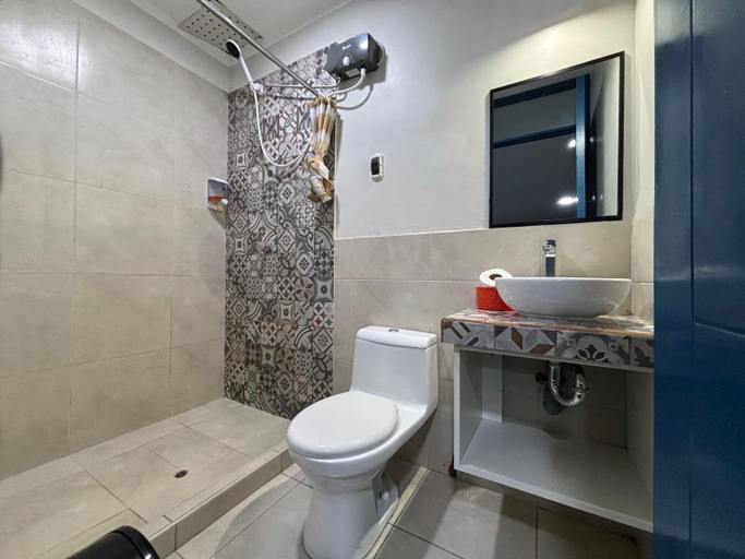Bathroom 3, Casa Plaza Bolivar, La Convención
