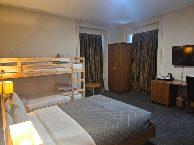 Bedroom 2, Aberdeen House Hotel, Aberdeen
