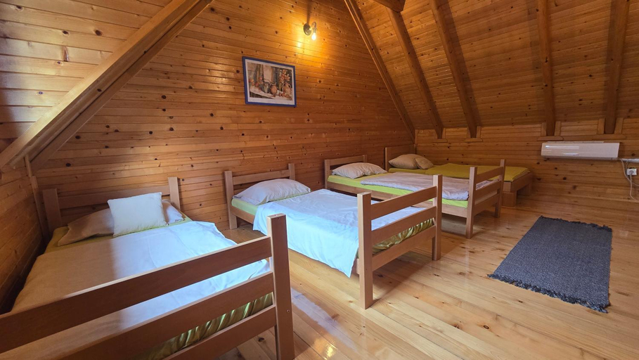 Bedroom 2, Etno odmor, Inđija
