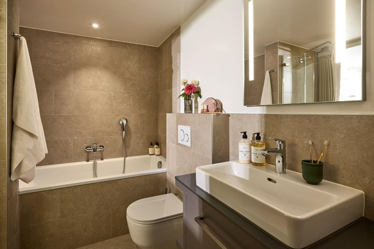 Bathroom 4, Base Geneva, Genève
