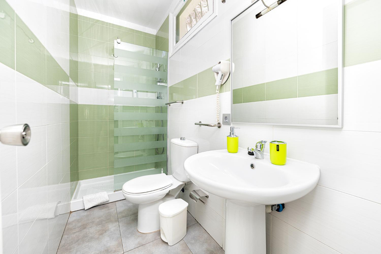 Bathroom 3, Apartamentos Los Veleros, Las Palmas