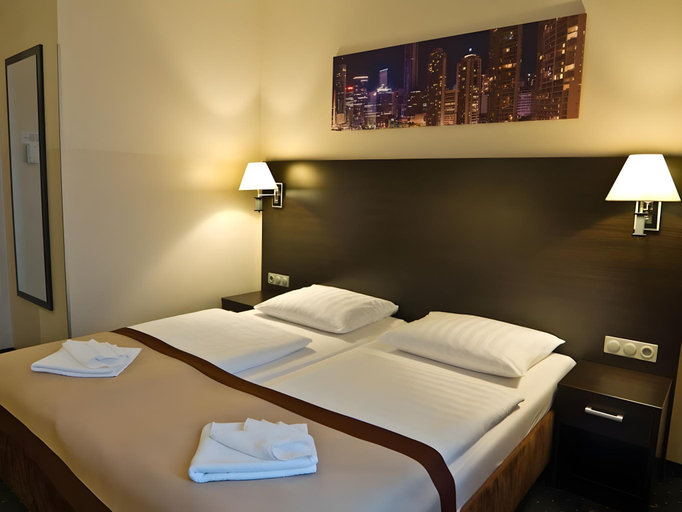 Bedroom 2, Centro Hotel Kurfürstendamm, Berlin
