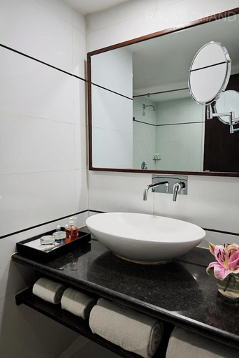 Bathroom 4, Deventure Shimla Hills, Shimla