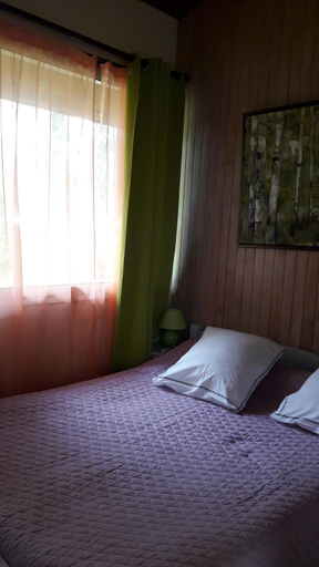 Bedroom 2, Studios La Gemme, Landes