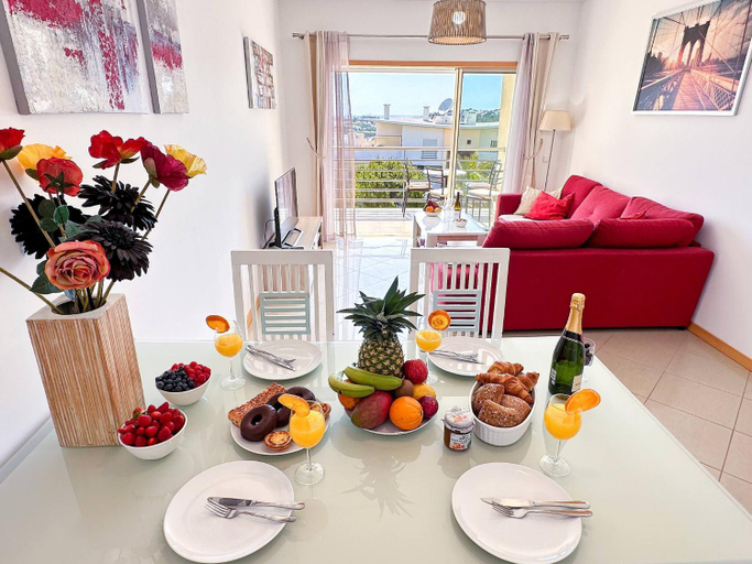 Food & Drinks, Modern Ocean, Garden & Pool view Condo by BeCherish, Albufeira