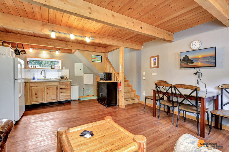 Others 2, DFA Cabin Rentals, Matanuska-Susitna