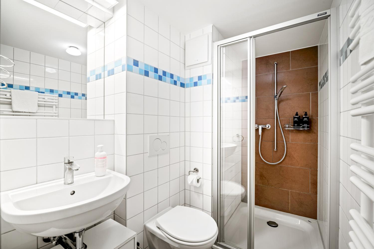 Bathroom 3, Aparthotel Hine Adon Fribourg, La Sarine