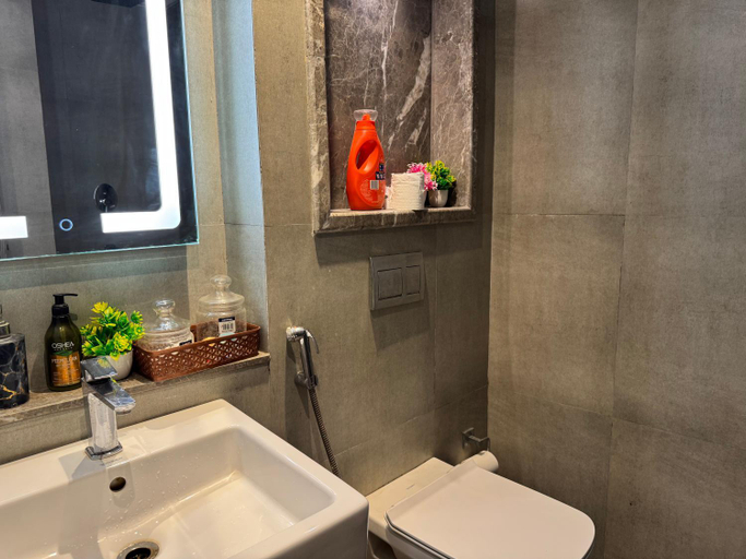 Bathroom 3, Supernova spira, Gautam Buddha Nagar