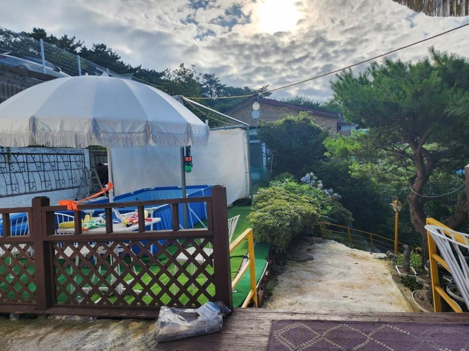 Others 3, Seonjaedo Shalom Private Pension, Hwaseong