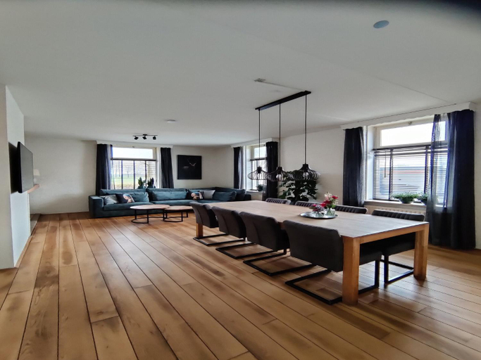 Others 5, Holiday Home in Silvolde with Hot Tub, Wisch