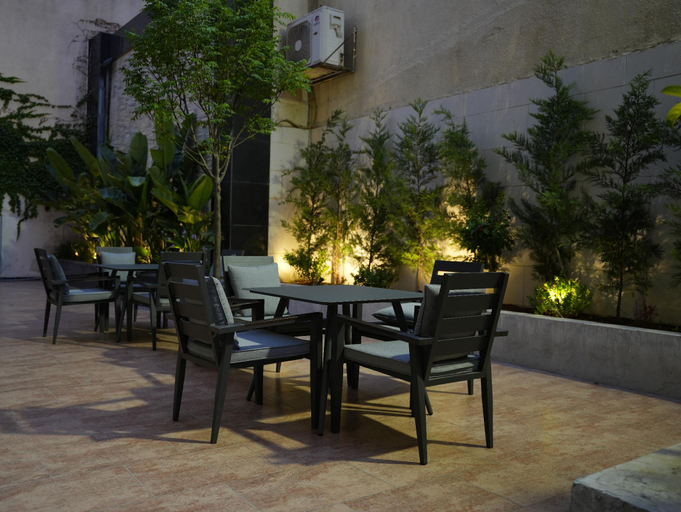 Food & Drinks 5, Abu Al Soud Hotel Apartments, Salt