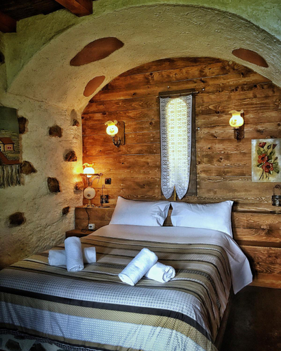 Bedroom 2, Anemoessa, Peloponnese